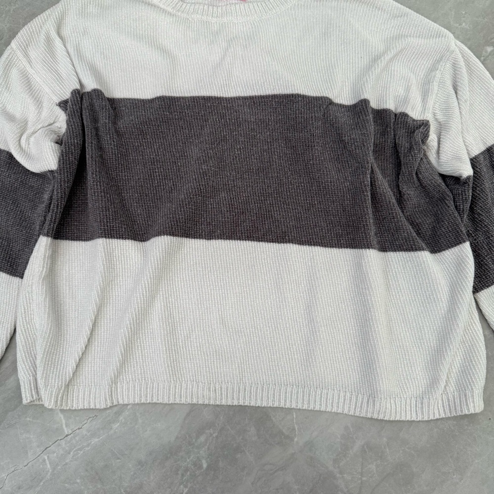 Women’s Pink Lily Striped Color Block Crewneck Knit Sweater Small - Picture 4 of 15